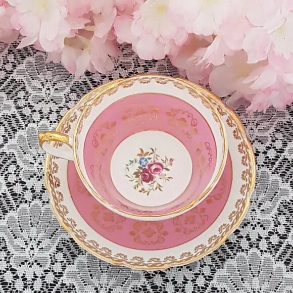 1940 Pink Wide Mouth Tea Cup & Saucer by Sutherland Bone China England - Picture 4 of 10